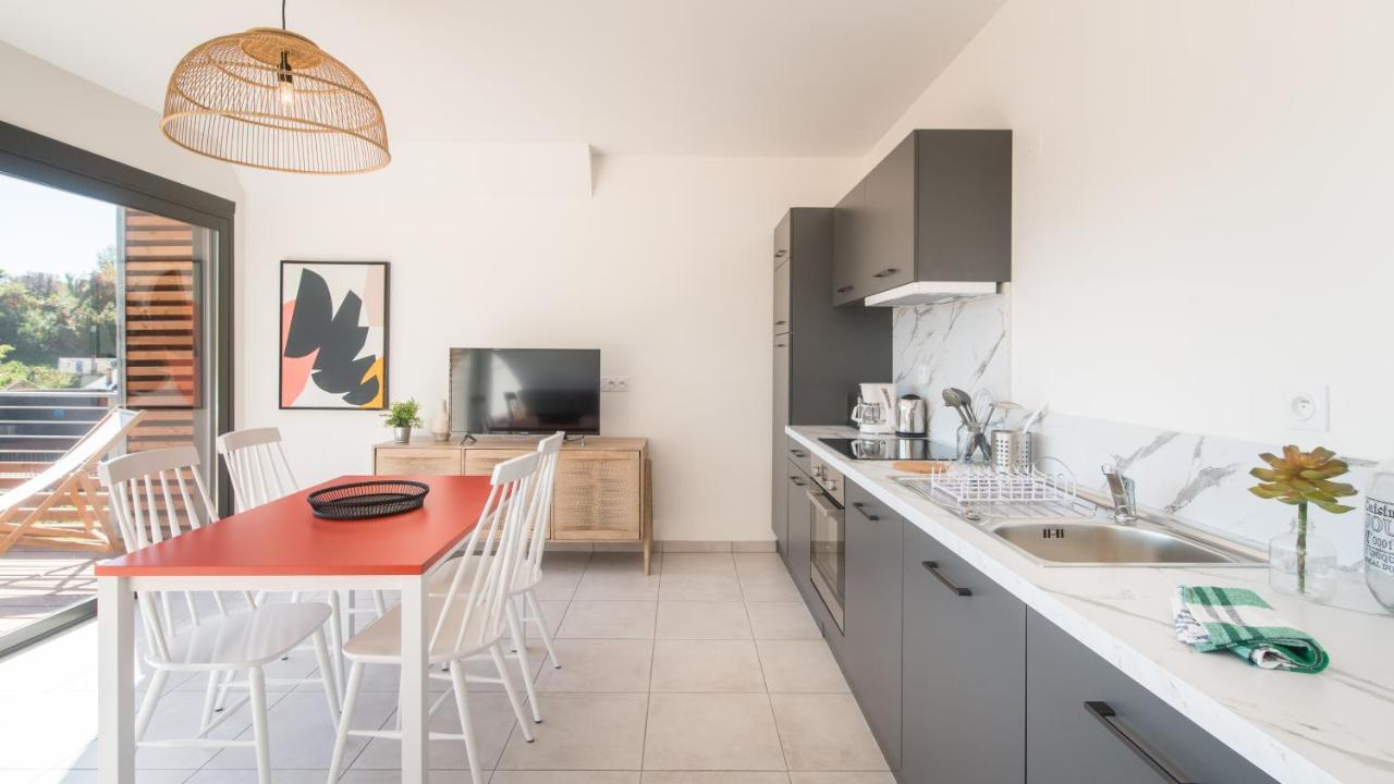 Villa Spacieuse Avec Jacuzzi Privatif Sarlat-la-Canéda Exteriör bild