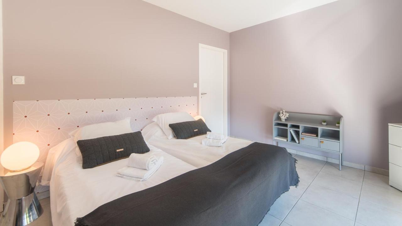 Villa Spacieuse Avec Jacuzzi Privatif Sarlat-la-Canéda Exteriör bild
