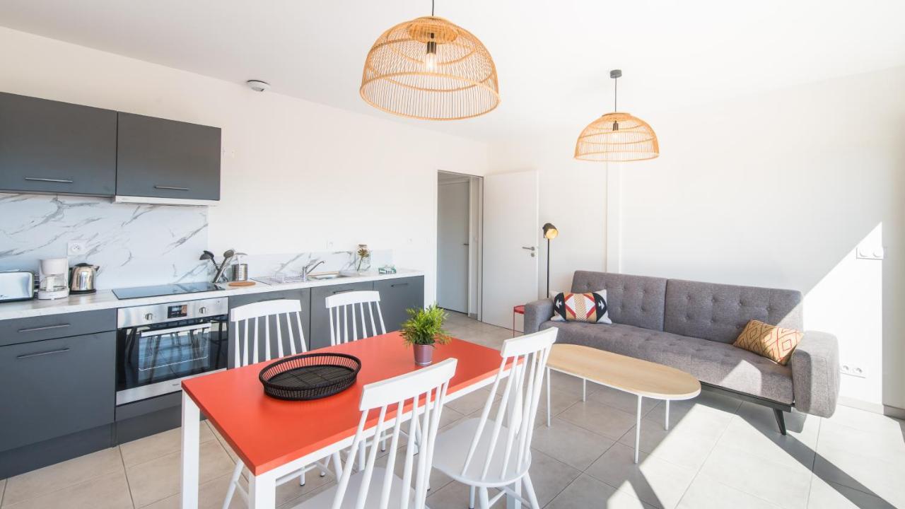 Villa Spacieuse Avec Jacuzzi Privatif Sarlat-la-Canéda Exteriör bild