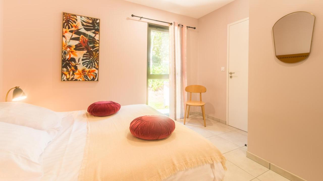 Villa Spacieuse Avec Jacuzzi Privatif Sarlat-la-Canéda Exteriör bild